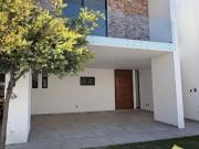 CASA NUEVA EN VENTA en Rinconada de Santa Fe