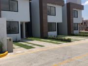 Casa NUEVA en Venta en Salida a CDMX, de 3 recámaras