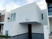 Casa nueva en venta al Norte en St. Ángelo Residencial