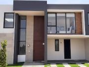Casa nueva en venta en Toluca, en fraccionamiento con...