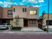 Casa nueva en venta en Virrey de Cataluña, Querétaro....