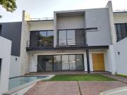 Casa Nueva en VENTA En Vista Hermosa Condominio de solo...