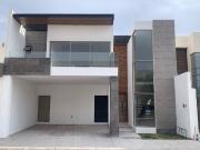 CASA NUEVA EN VENTA EN VIÑEDOS PRIMER SECTOR