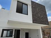 Casa nueva en venta en zona country privada con...
