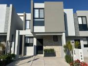CASA NUEVA EN VENTA INTERLOMAS
