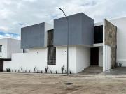 Casa Nueva en Lomalta Tres Marías: 3 Suites y Diseño de...