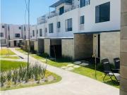 CASA NUEVA EN VENTA MODERNA A 20 MIN DE CUERNA CON...