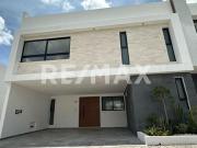 Casa nueva en Venta Parque Nayarit, Lomas de Angelópolis