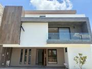 Casa Nueva en Venta Parque San Marino Lomas de...