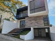 CASA NUEVA EN VENTA Privada con vigilancia