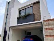 CASA NUEVA EN VENTA. PUEBLA. EN PRIVADA