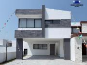 Casa Nueva en Venta Punto Lomas