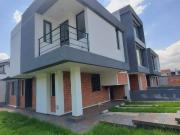 VENTA DE CASA NUEVA – SECTOR CASHAPAMBA, VALLE DE LOS...