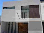 CASA NUEVA EN VENTA SOLARES AZENT