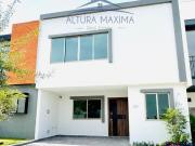 Casa Nueva en Venta Solares Zona Real Zapopan