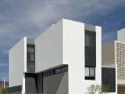 Casa nueva en venta ubicada en coto al sur de la ciudad