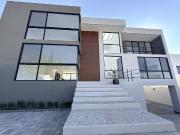 Casa Nueva en Venta y Renta en la Cañada Juriquilla