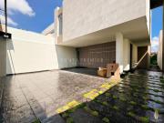 Casa Nueva en Villa Universitaria Zona Andares Venta...
