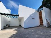 Casa nueva en Zona Dorada