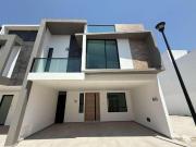Casa Nueva Moderna en Venta en Fracc. El Suspiro