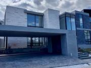 CASA NUEVA PARA ESTRENAR EN VENTA SIERRA ALTA $21,000,000
