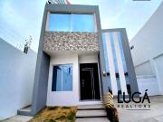 Casa nueva semi amoblada en renta en urbanización...