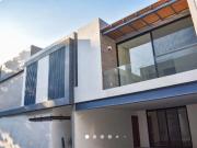 CASA NUEVA SOLA EN VENTA UBICADO EN ZONA DORADA