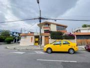 Casa o terreno en venta. Jipijapa. Junto a Río Centro...