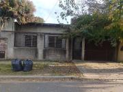 Casa obra gris con departamento 1 dormitorio