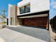 Casa OBSIDIANA en la Espiga