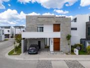 CASA OLGA EN VENTA EN PUNTA DORADA RESIDENCIAL CON ROOFTOP