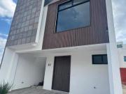 CASA OLIVIA 3 RECAMARAS CON DOBLE ALTURA EN ANTIGUA...