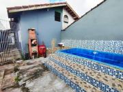 CASA OPORTUNA COM 2 QUARTOS, PISCINA LADO PRAIA