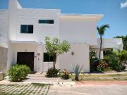 Casa, oportunidad en Residencial Cumbres / Home,...