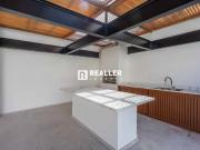 Casa Padrão a venda ou locação em Rio de Janeiro