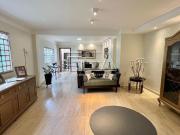 Casa Padrão com 3 suítes, espaçosas e uma edícula...