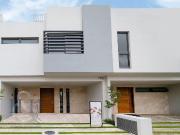 Casa Padua en Coto Privado al Sur en Vicenza Cerca de...