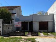 Casa para 2 Familias en venta en Bernal Oeste