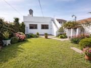 CASA PARA 2 FAMILIAS EN VENTA LANUS COCHERA JARDIN