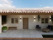 Casa para adultos mayores una planta