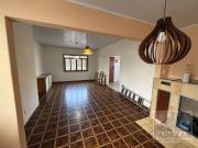 Casa para alugar, 295 m² por R$ 8.610,46/mês Bacacheri...