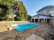 Casa para alugar, 2 quartos, 3 vagas, no bairro Jardim...