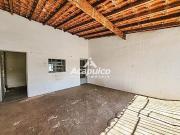 Casa para alugar com 2 quartos e 2 vagas de garagem no...