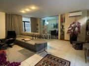 Casa para alugar com 6 quartos, 6 banheiros, 3 salas, 2...