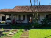 Casa para aluguel com 247 metros quadrados com 3 quartos...