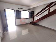 Casa para Aluguel com 2 quartos, 130 m² por R$ 1.674