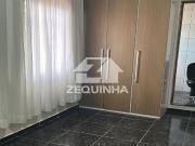Casa para Aluguel com 2 quartos, 218 m² por R$ 2.000