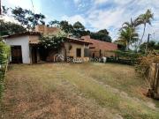 Casa para Aluguel com 2 quartos, 243 m² por R$ 3.990