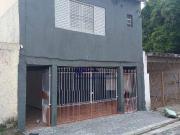 Casa para Aluguel com 2 quartos, 60 m² por R$ 1.400