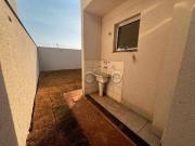 Casa para Aluguel com 2 quartos, 60 m² por R$ 1.900